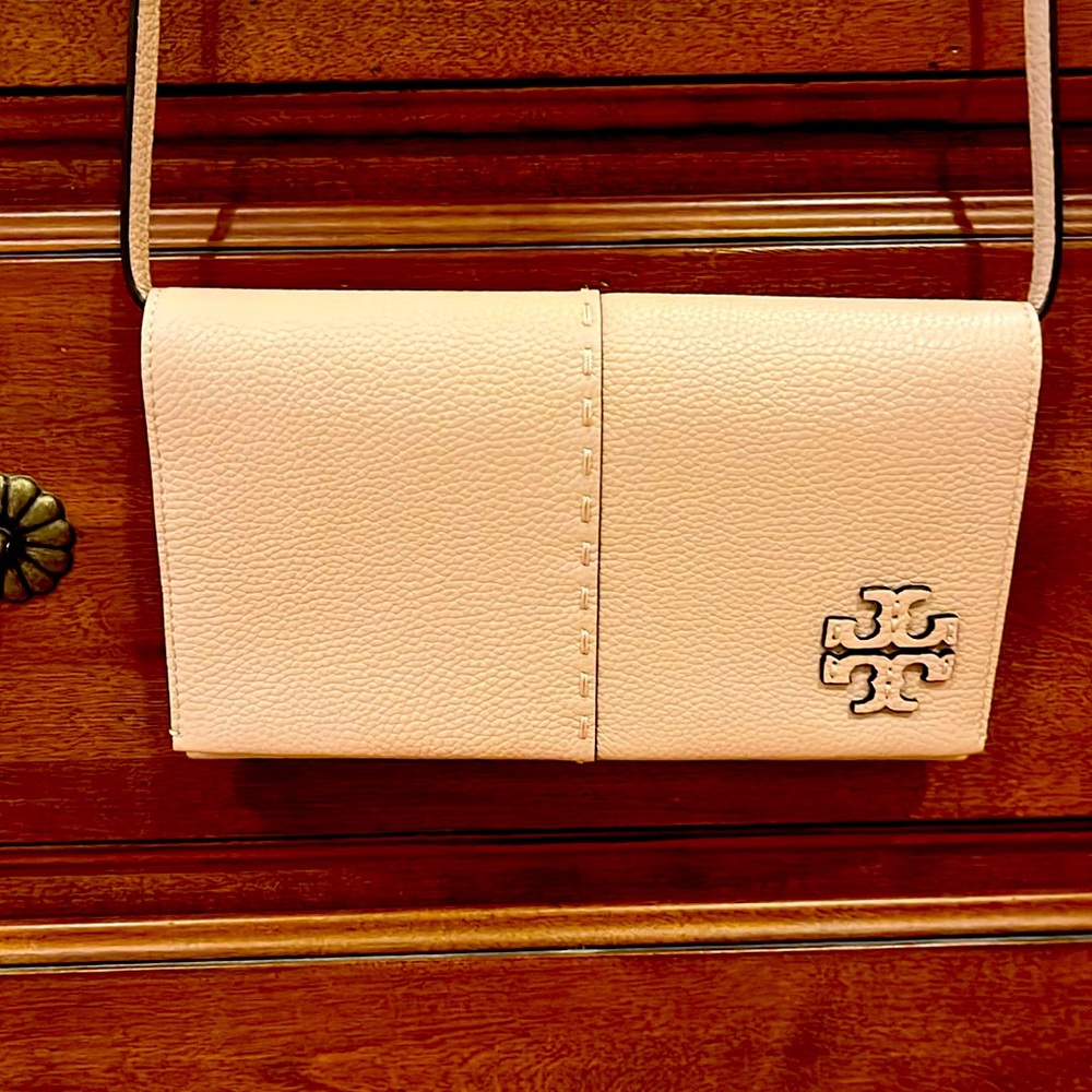 New with tag Tory Burch, McGraw wallet Crossbody goan sand color